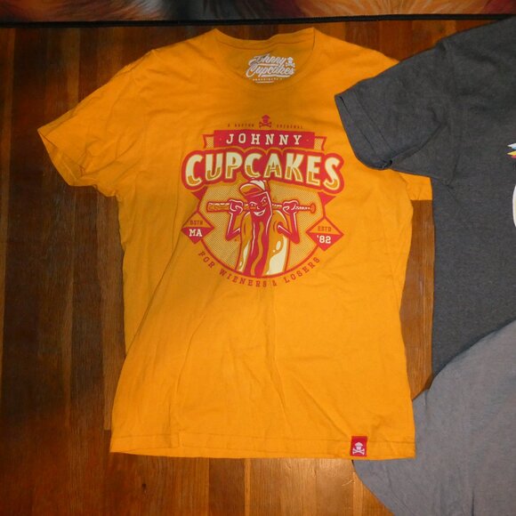 4 Mens Medium The Hundreds Adam Bomb Ed Hardy Johnny Cupcakes Boston T Shirts - Picture 2 of 13